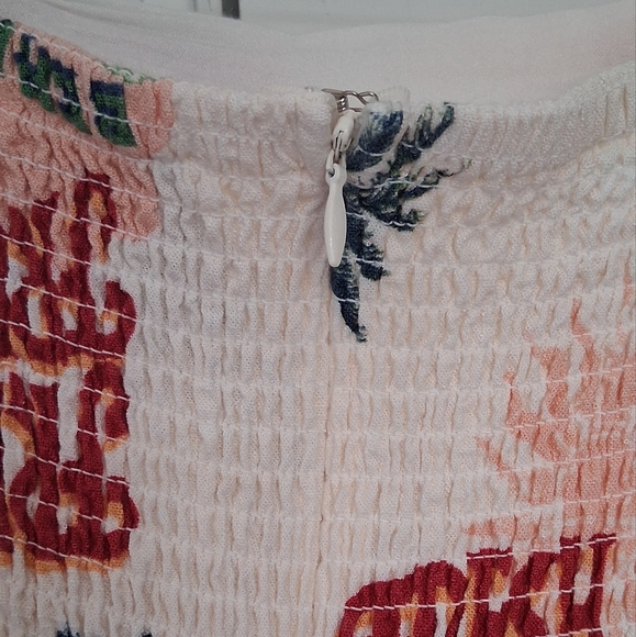 💥MOVING SALE MAKE OFFER Paper Heart Linen Blend Fresh Fruit Dress - Picture 7 of 8